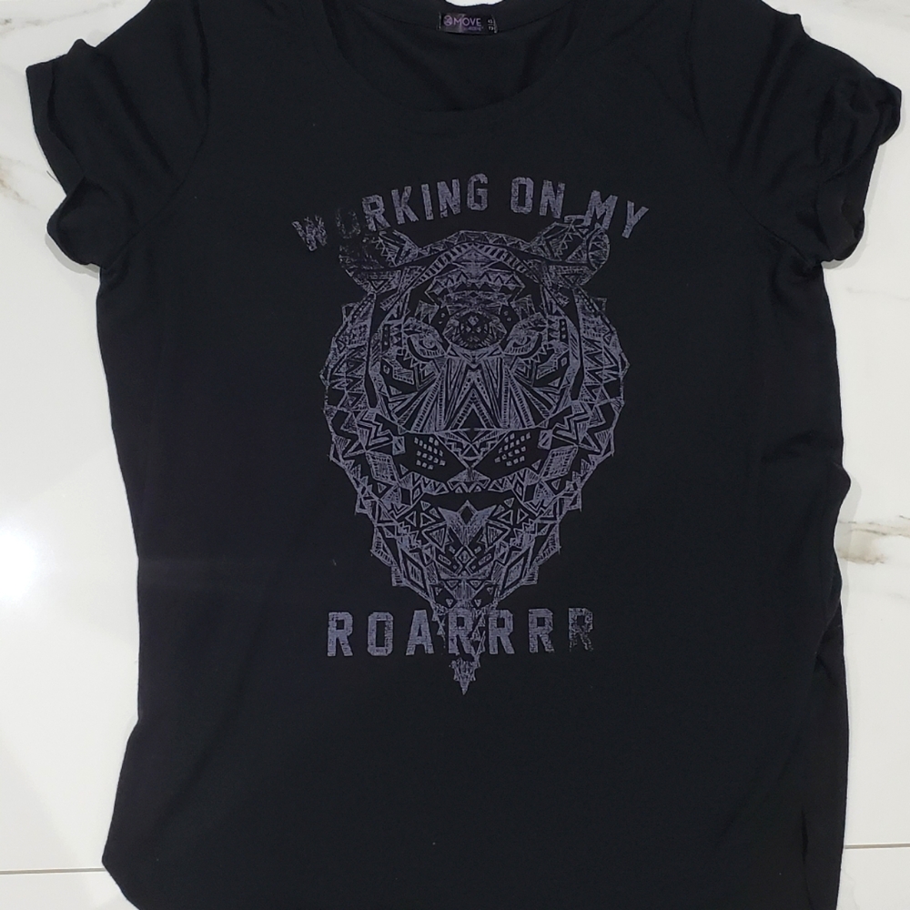 Roar Shirt short sleeve loose fit Size XS super soft